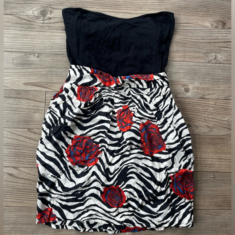(Motel Rocks) Bodycon dress in rose print